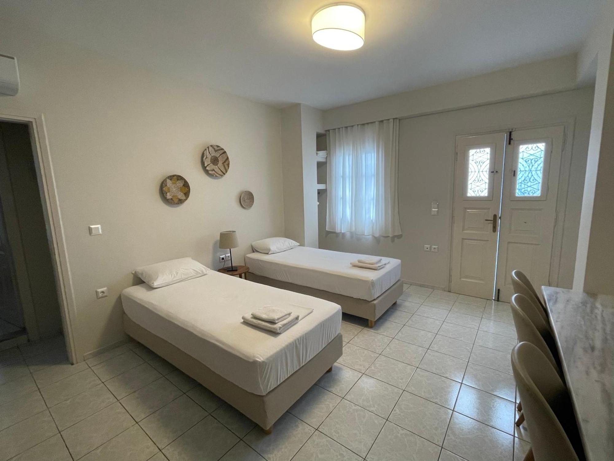 Manto Apartments Tinos Exterior photo